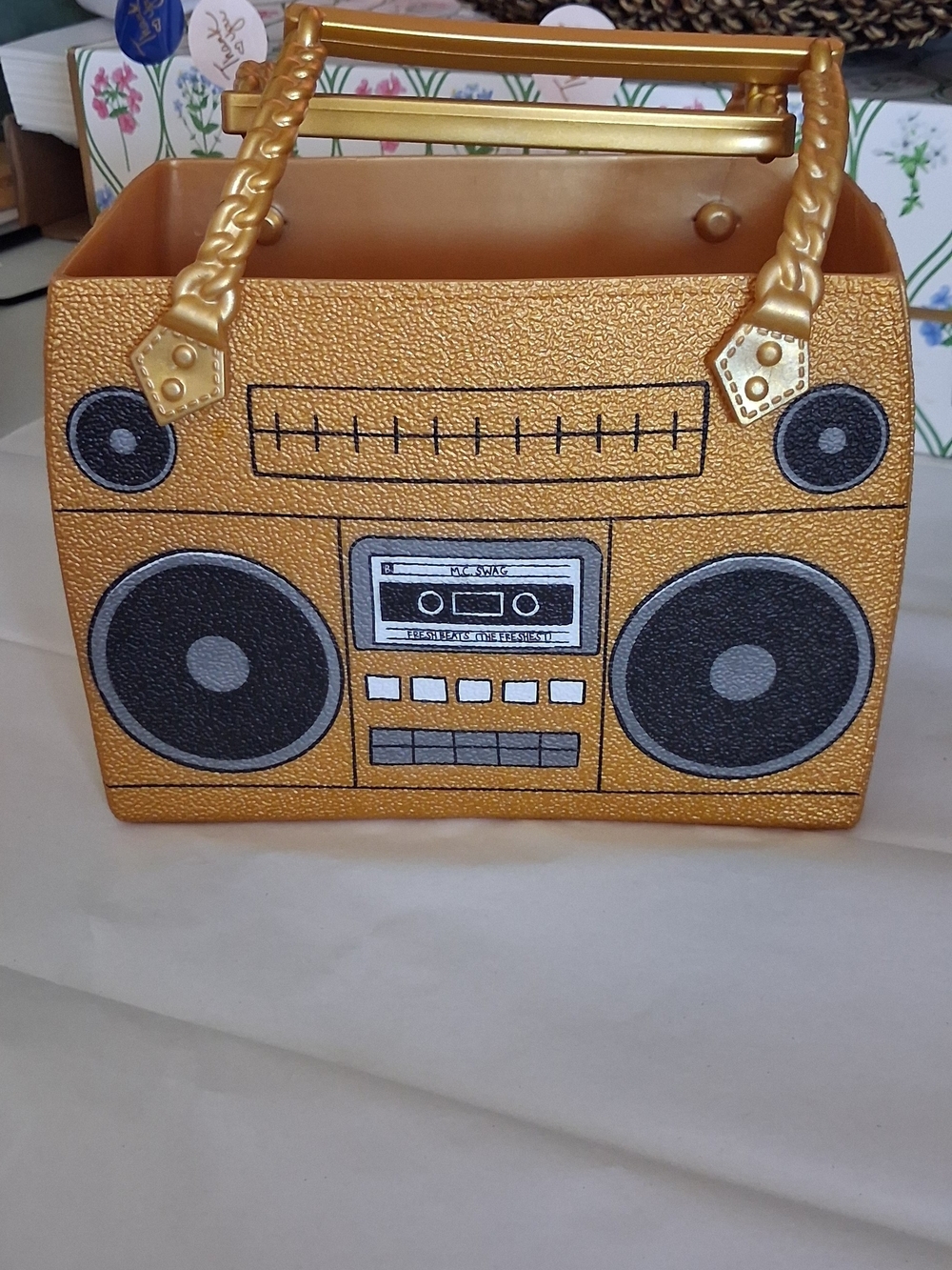 MGA Entertainment L.O.L. Surprise! Ooh La La Baby Boombox Purse Brown & Gold